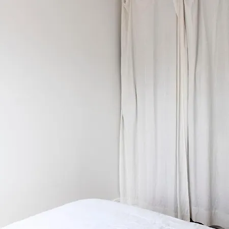 Апартаменты Bright 2-room In The 15th Париж